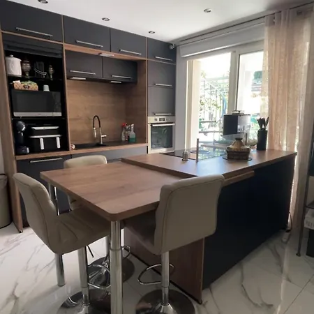 Villa Maison En Avec Piscine Face A L'arbre